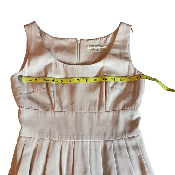 BANANA REPUBLIC SLEEVELESS TAN FIT & FLARE DRESS SIZE 0 WITH POCKETS - Picture 3 of 9